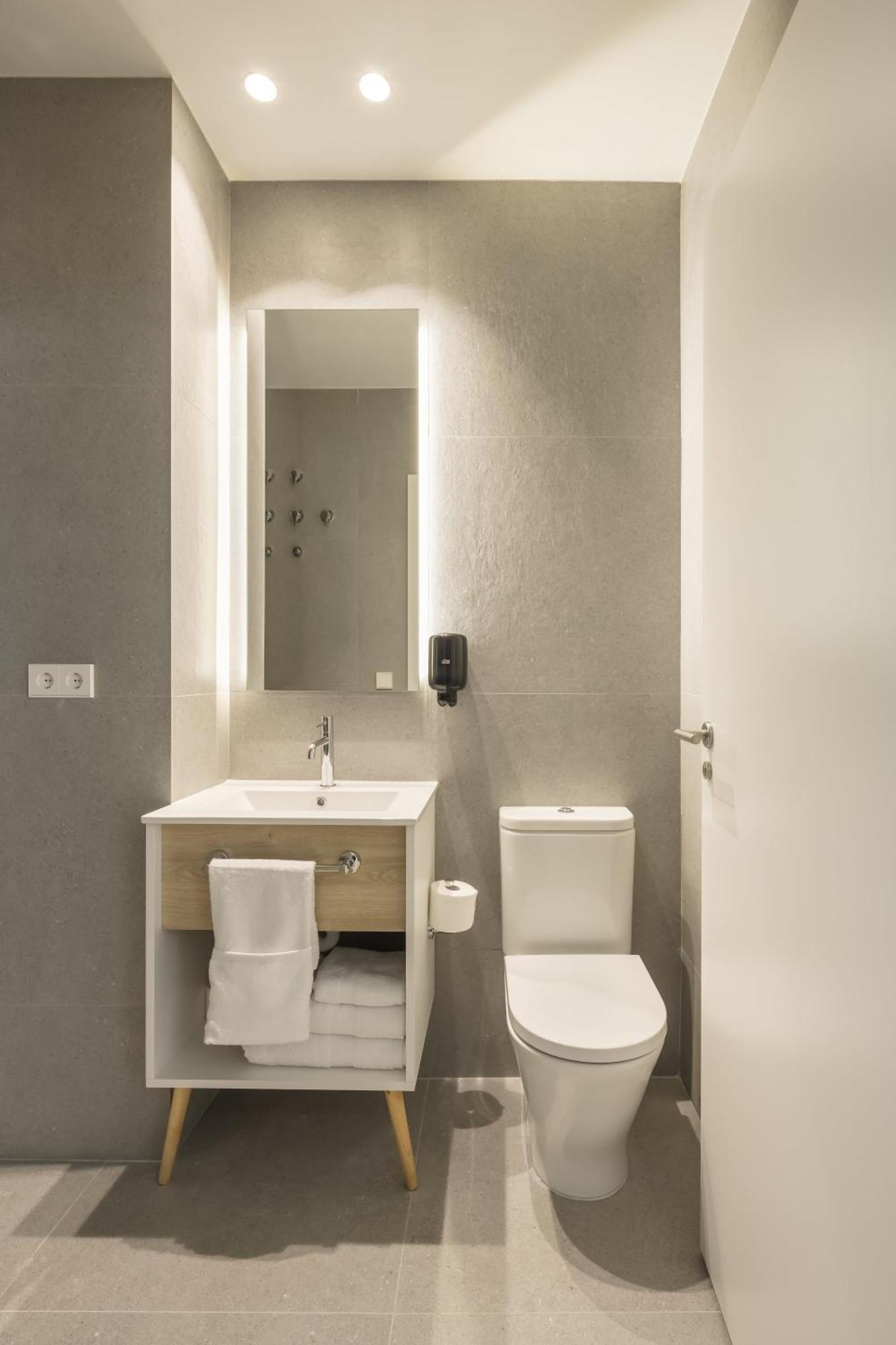 Mon Suites Jardin De Ayora Valencia Bagian luar foto